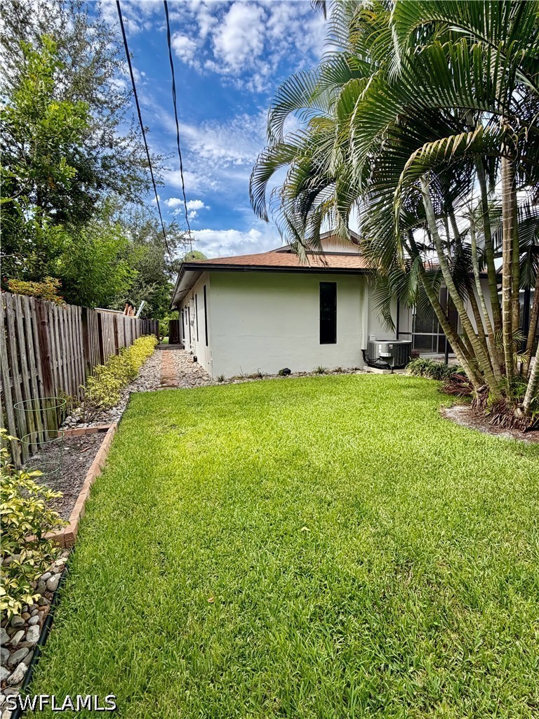 3 Bed SingleFamilyResidence for Sale in Naples, photo 26