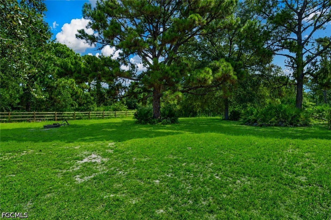 3 Bed SingleFamilyResidence for Sale in Lehigh Acres, photo 26
