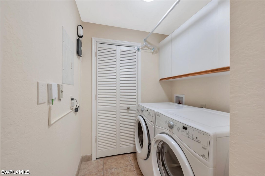 2 Bed Waterfront Home for Sale in Naples, photo 26
