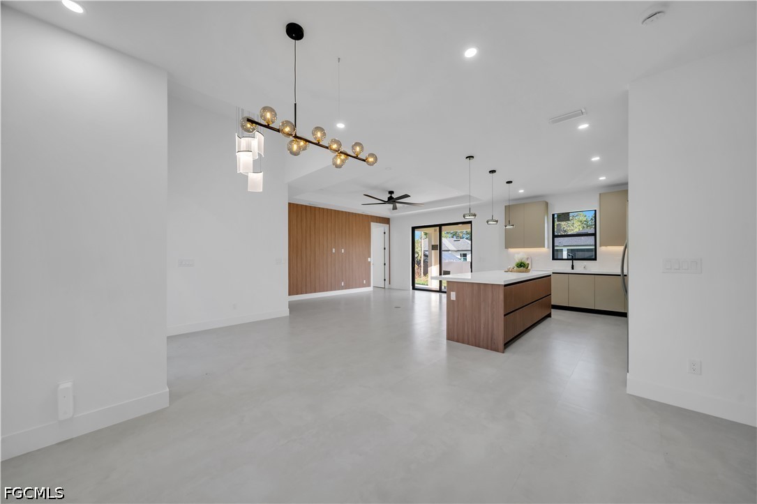 4 Bed SingleFamilyResidence for Sale in Lehigh Acres, photo 26