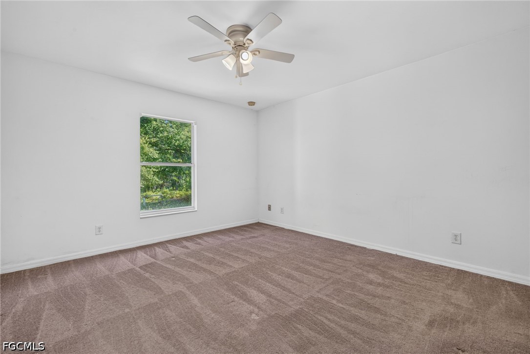 3 Bed SingleFamilyResidence for Sale in Lehigh Acres, photo 26