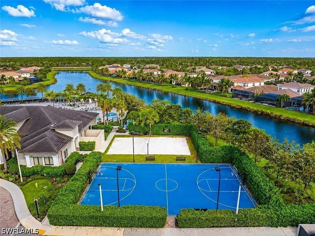 4 Bed SingleFamilyResidence for Sale in Naples, photo 26