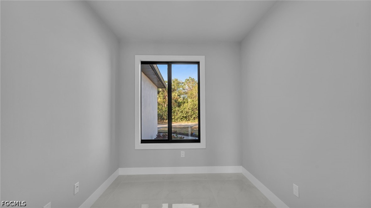 3 Bed SingleFamilyResidence for Sale in Lehigh Acres, photo 26