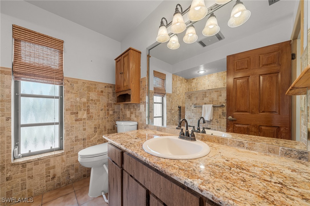 3 Bed Pool Home for Sale in Spanish Wells, photo 27