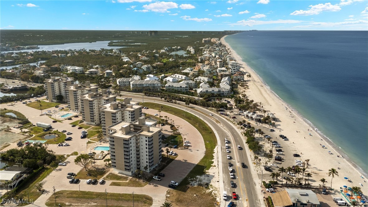 1 Bed Waterfront Home for Sale in Beach And Tennis Club, photo 27