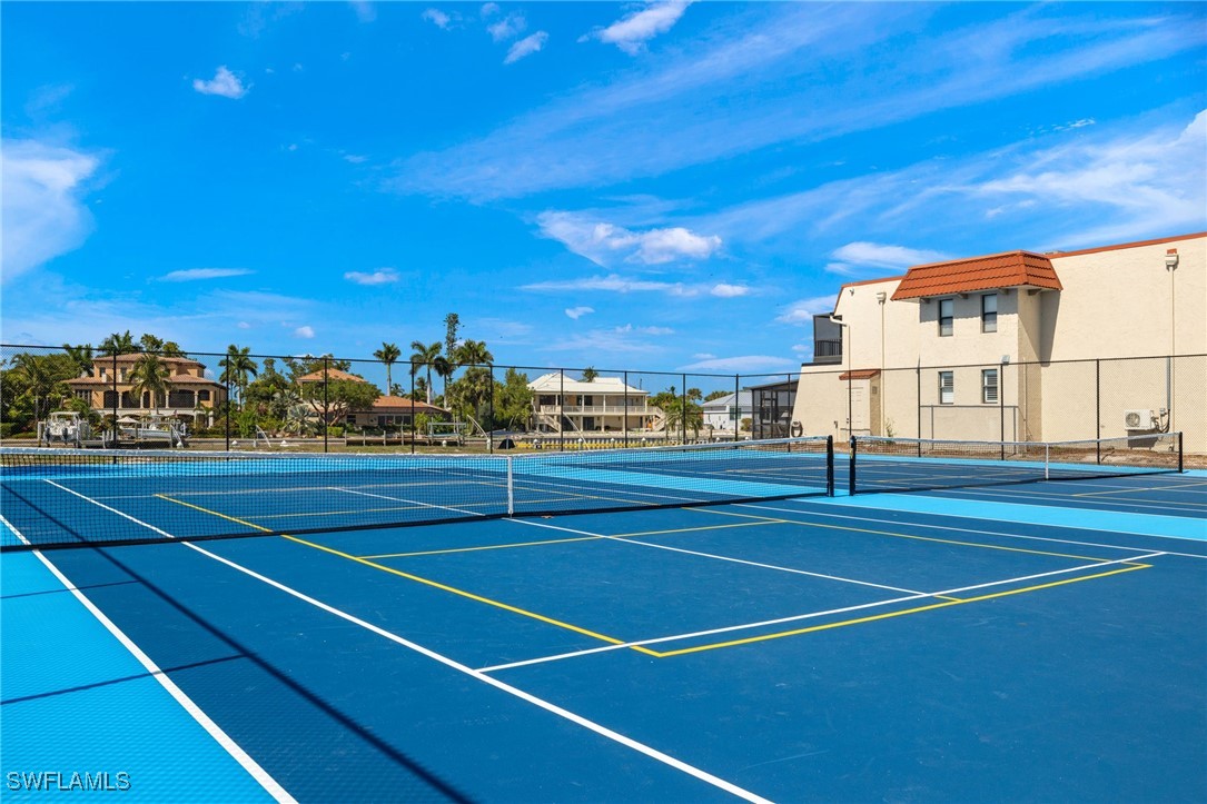 2 Bed Condominium for Sale in Sanibel, photo 27