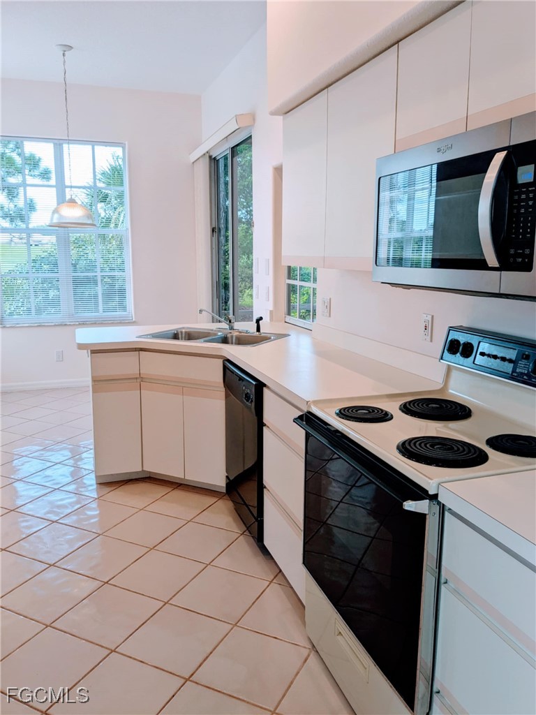3 Bed SingleFamilyResidence for Sale in Seminole, FL — photo 27