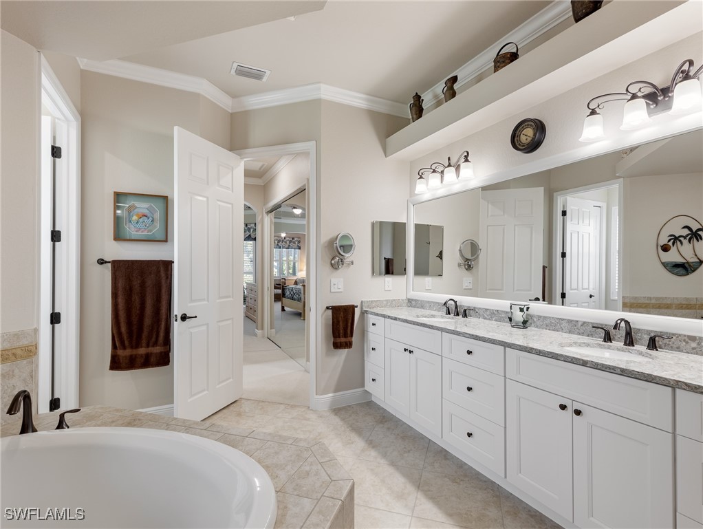 5 Bed Pool Home for Sale in Bella Terra, photo 27