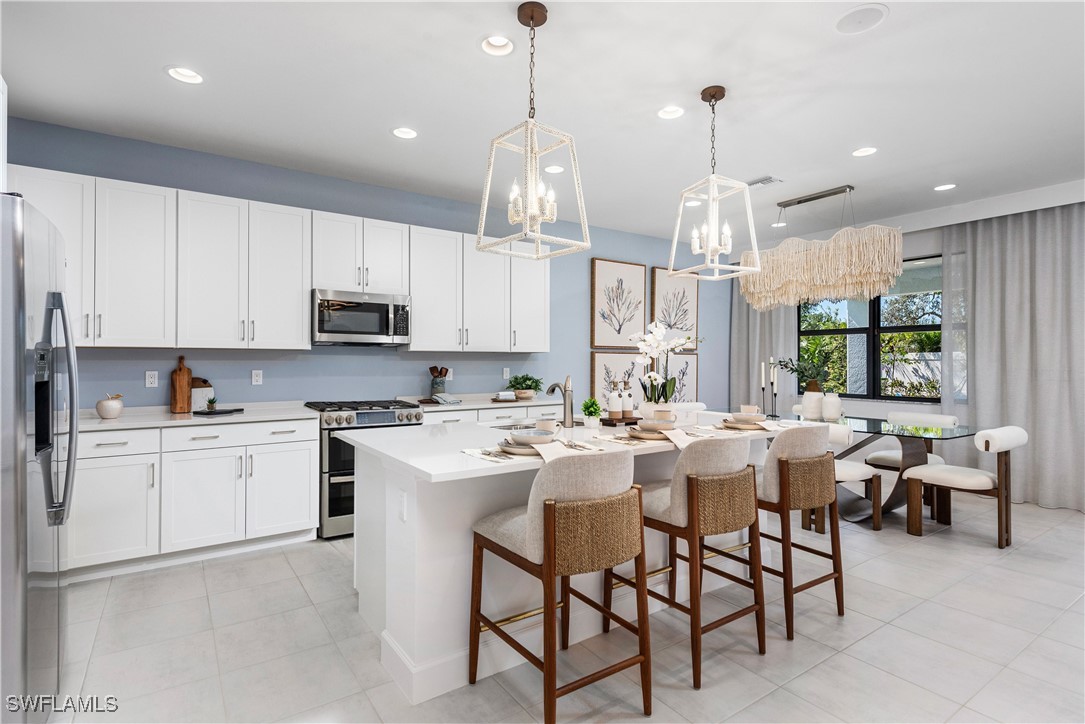 3 Bed SingleFamilyResidence for Sale in Valencia Harbor, FL — photo 27