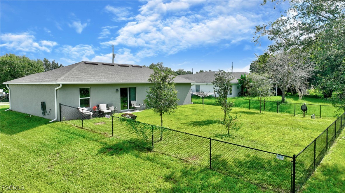 3 Bed SingleFamilyResidence for Sale in Lehigh Acres, photo 27