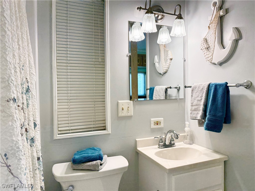 2 Bed ManufacturedHome for Sale in Naples, FL, $125,000 — photo 27