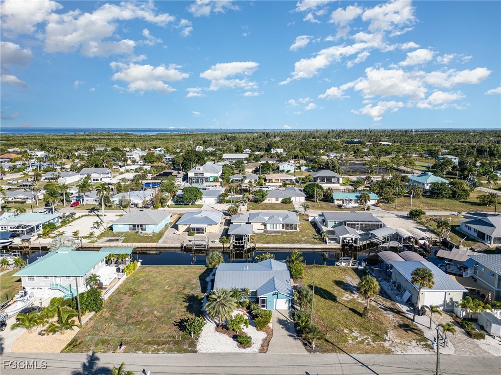 2 Bed Waterfront Home for Sale in Bokeelia, photo 27