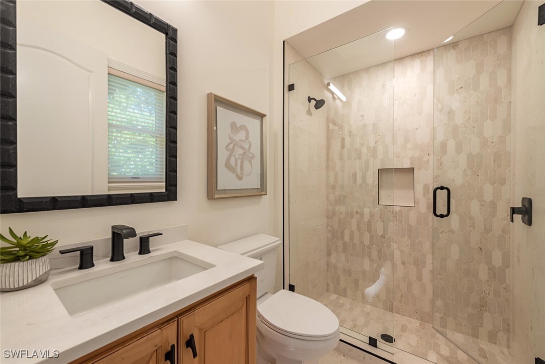 6 Bed Pool Home for Sale in Colliers Reserve, photo 27