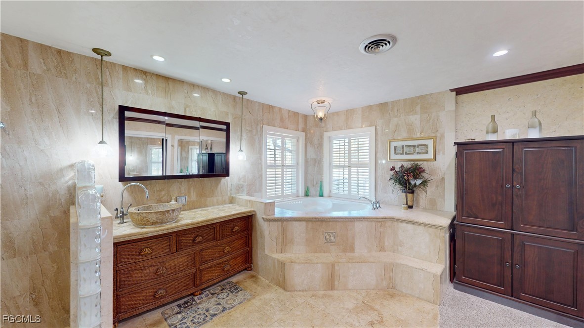 3 Bed Pool Home for Sale in Meadows, photo 27