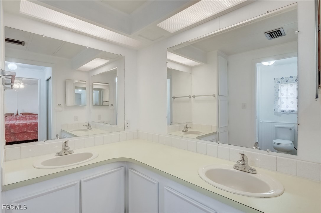 2 Bed ManufacturedHome for Sale in Old Bridge Village, FL — photo 27