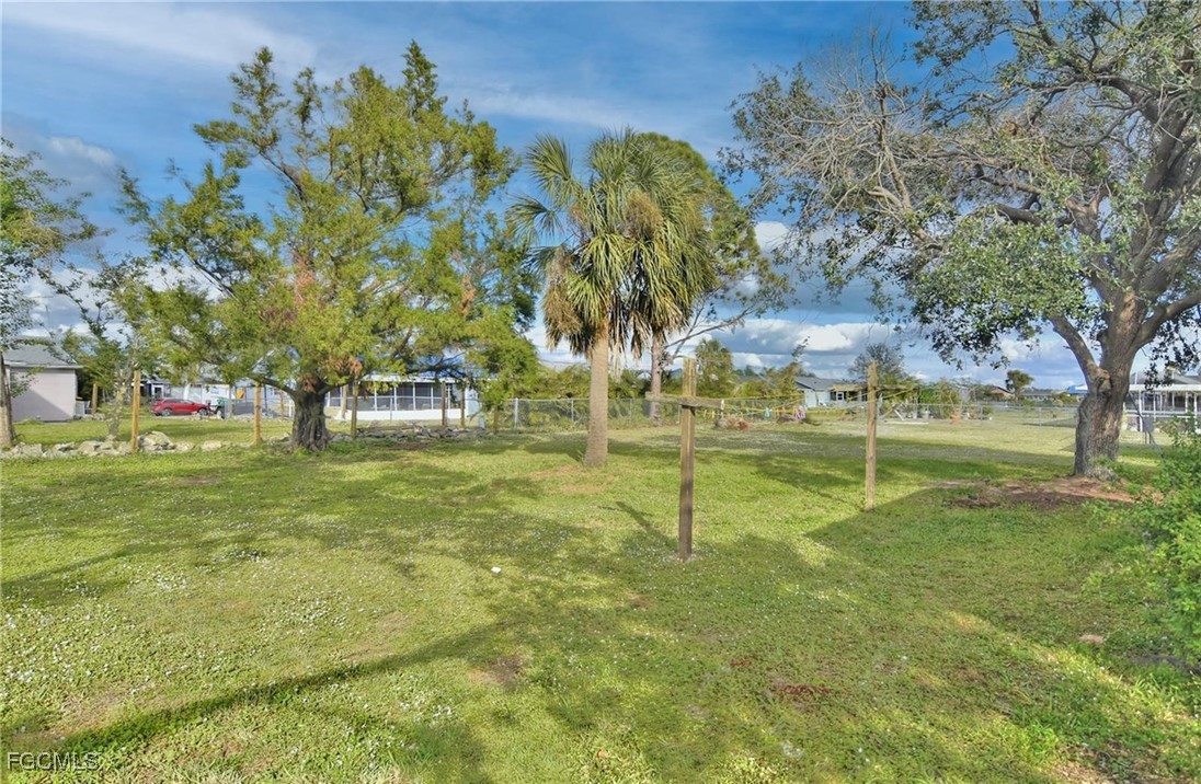 2 Bed SingleFamilyResidence for Sale in Port Charlotte, photo 27