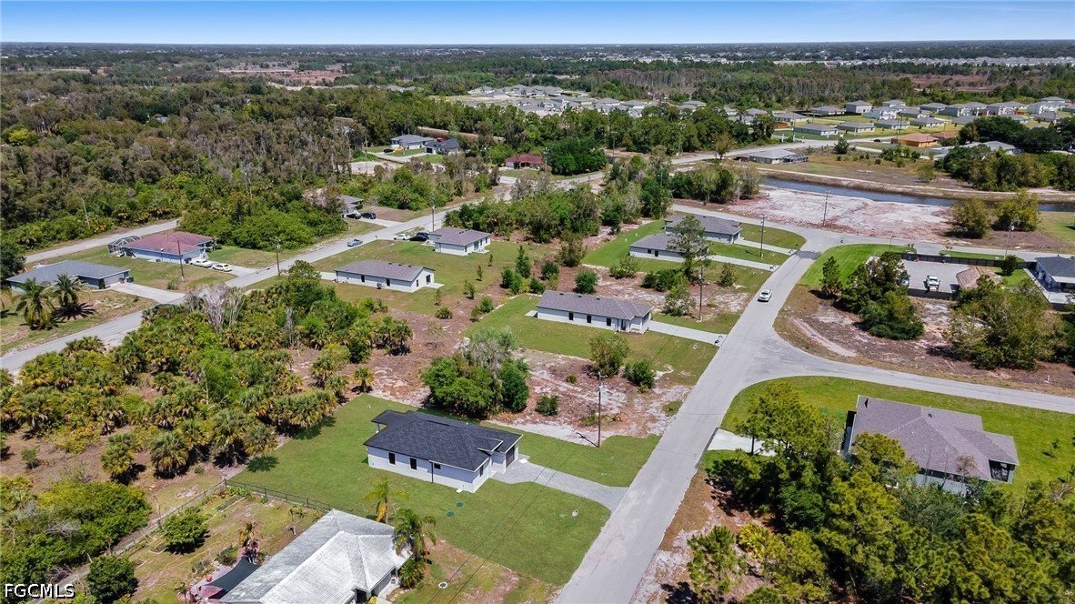 3 Bed SingleFamilyResidence for Sale in Lehigh Acres, photo 27