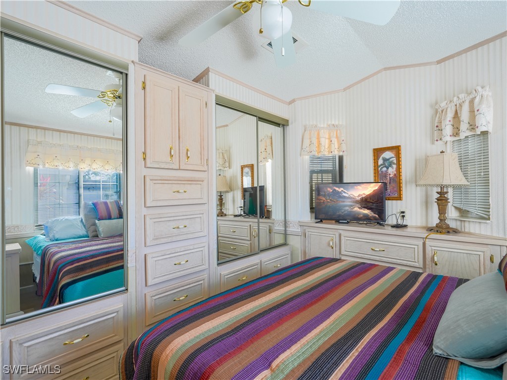 1 Bed Waterfront Home for Sale in Naples, photo 27