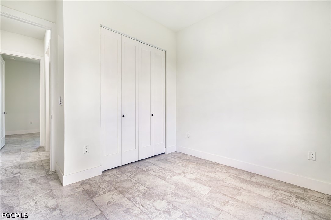 3 Bed SingleFamilyResidence for Sale in Lehigh Acres, photo 27