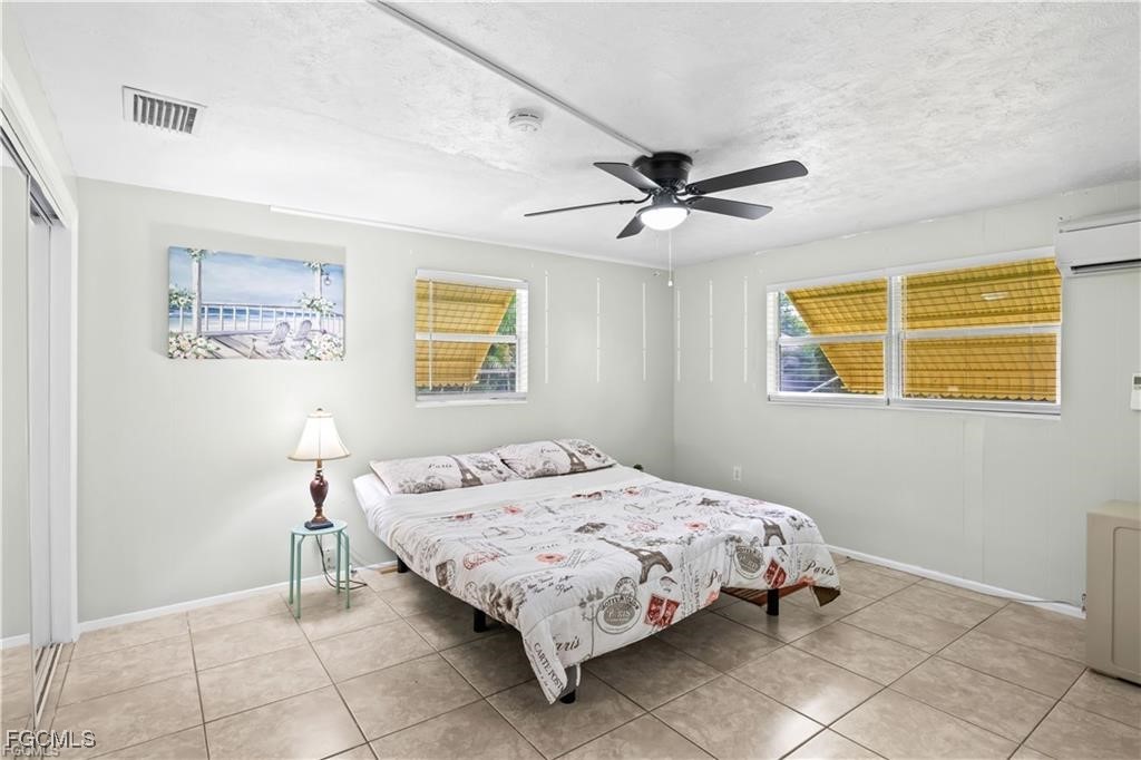 4 Bed SingleFamilyResidence for Sale in Fort Myers, photo 27