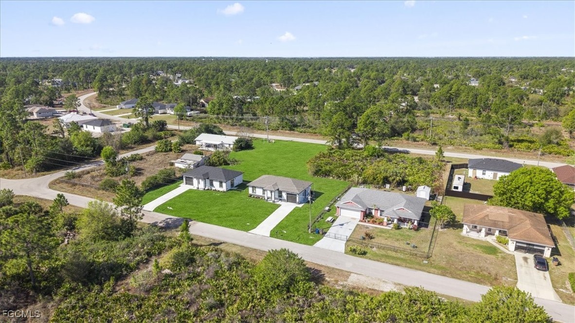 3 Bed SingleFamilyResidence for Sale in Lehigh Acres, photo 27