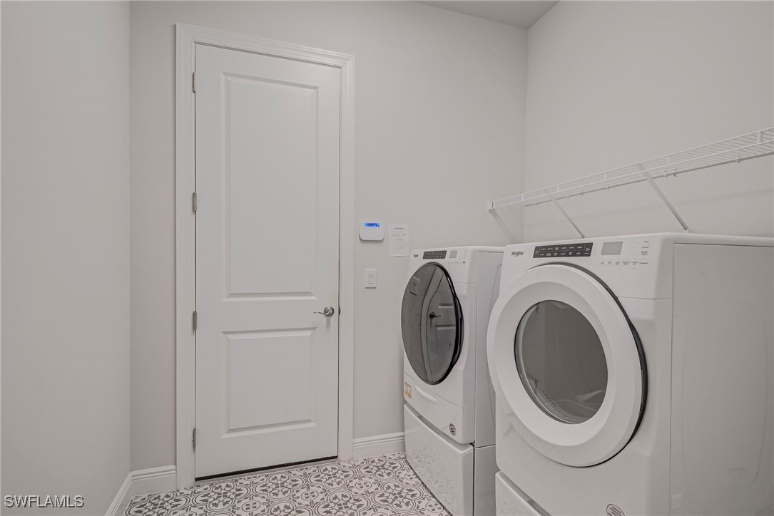 2 Bed Attached for Sale in Naples, photo 27