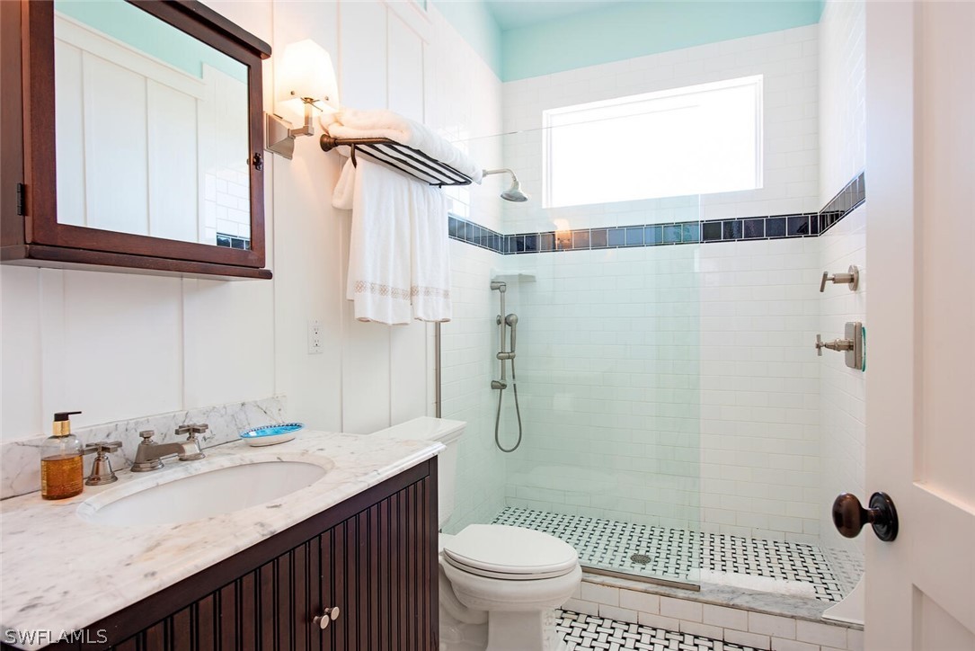3 Bed Pool Home for Sale in Park Shore, photo 27