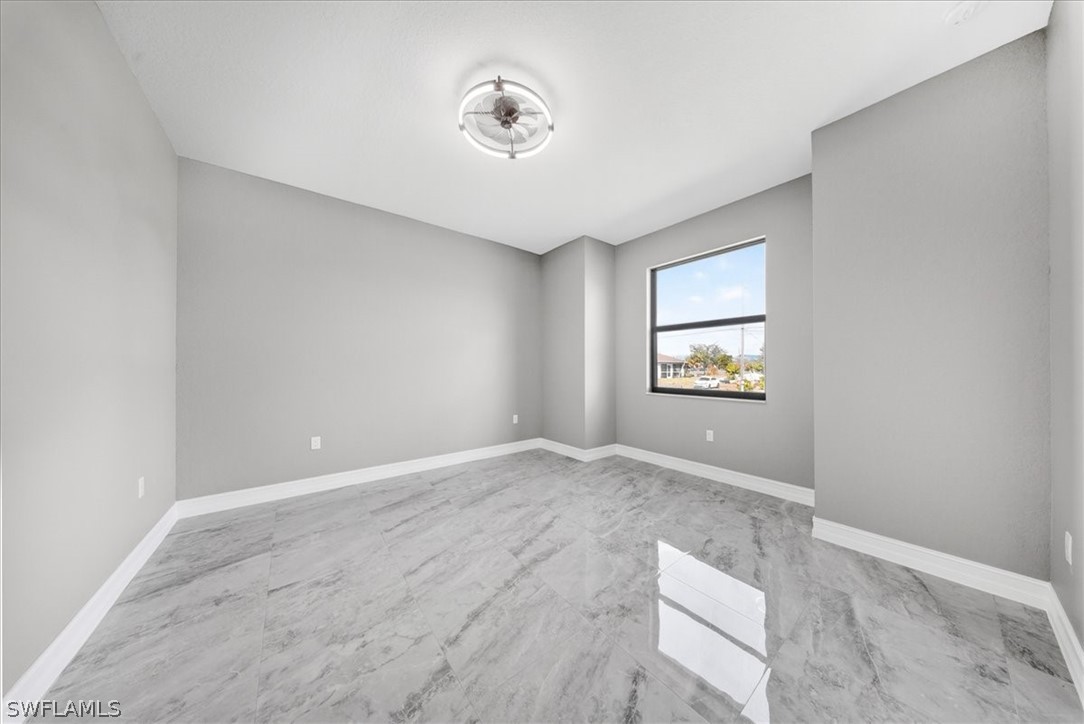 4 Bed SingleFamilyResidence for Sale in Lehigh Acres, photo 27