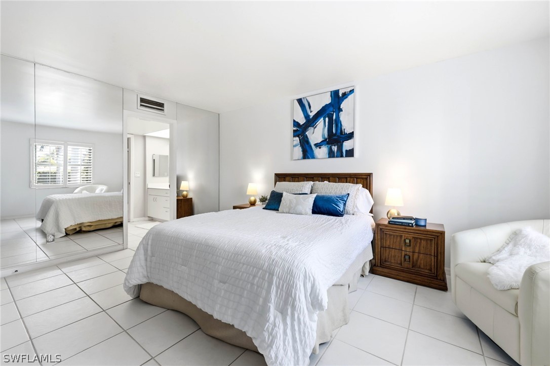 2 Bed Condominium for Sale in Naples, photo 27