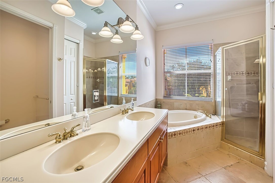 2 Bed Waterfront Home for Sale in Portofino, photo 27