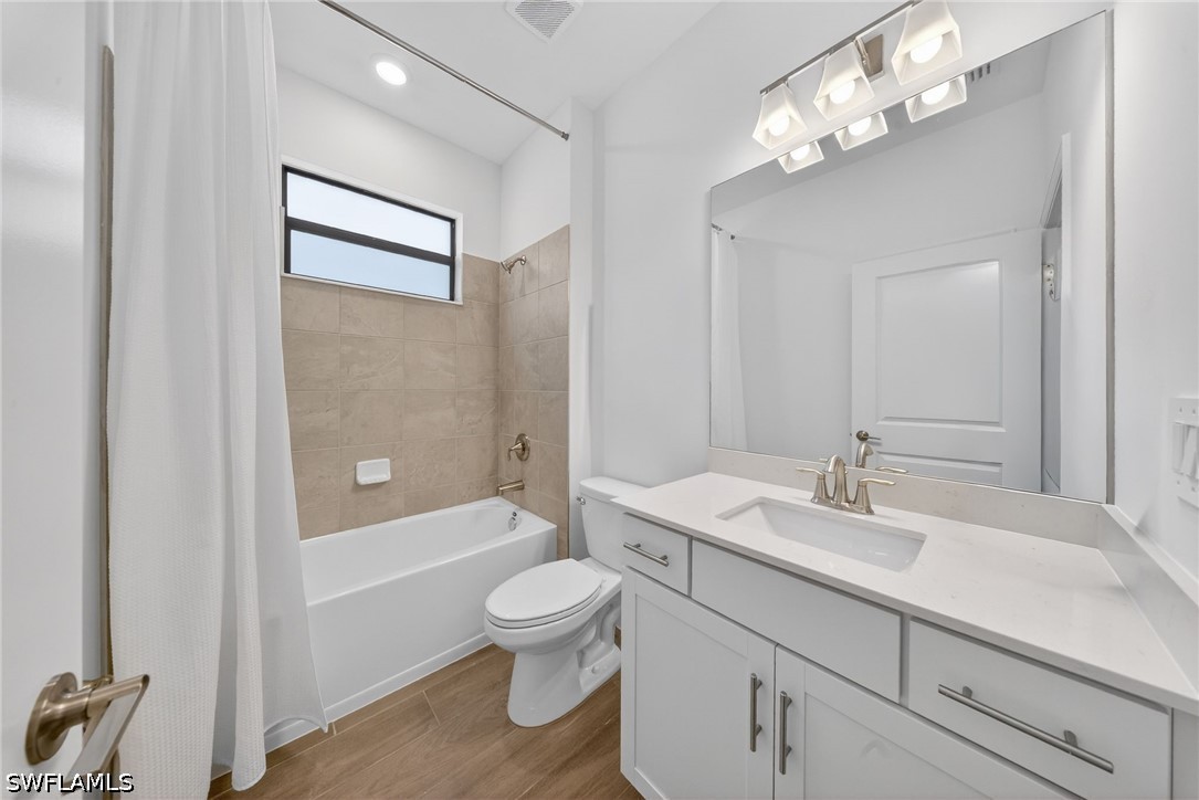 3 Bed SingleFamilyResidence for Sale in Estero, FL, $639,900 — photo 27