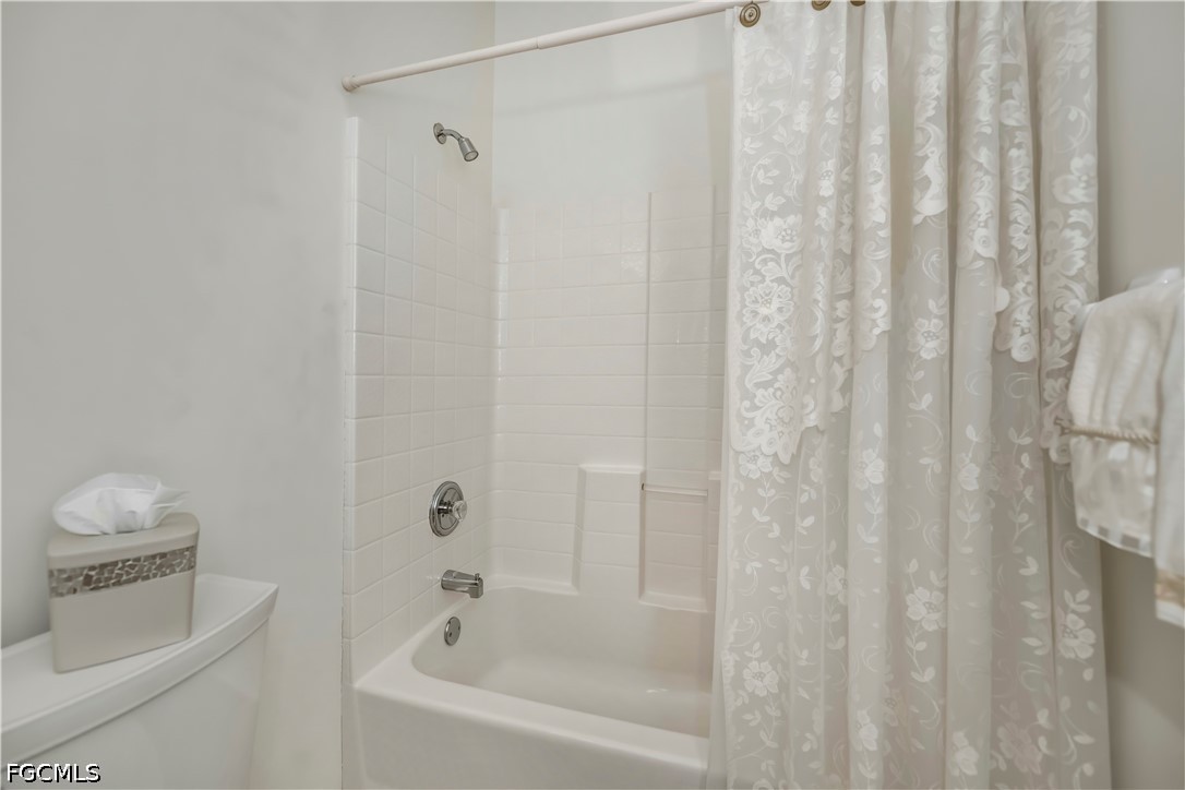 3 Bed SingleFamilyResidence for Sale in Fort Myers, photo 27