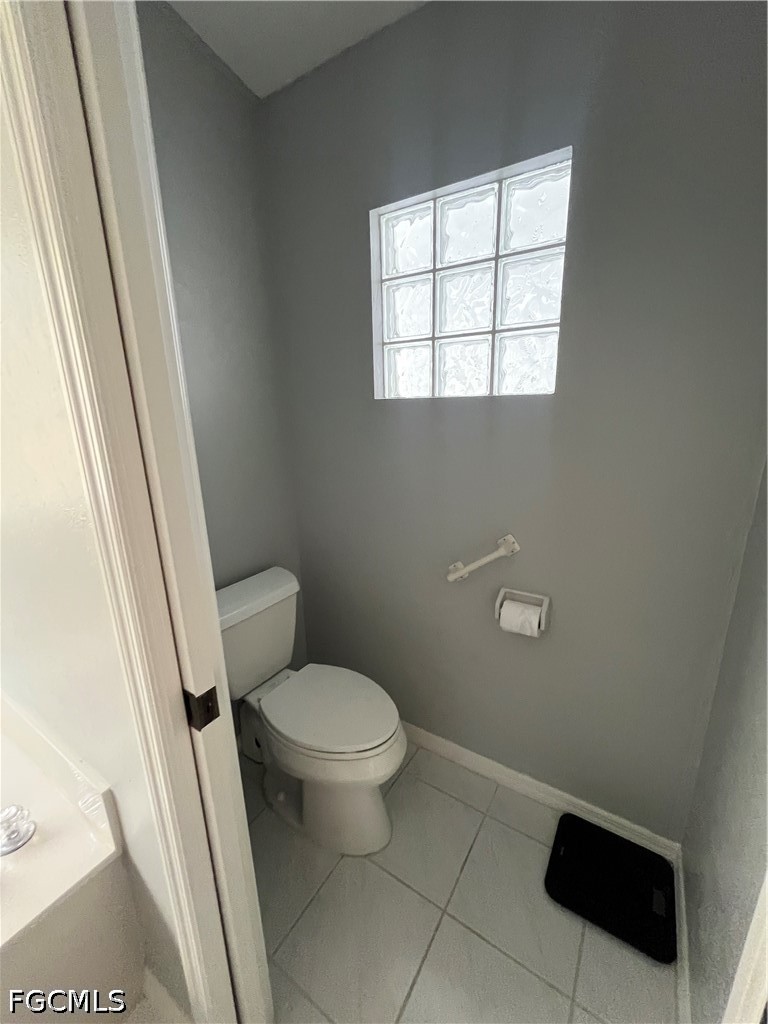 3 Bed Waterfront Home for Sale in North Fort Myers, photo 27