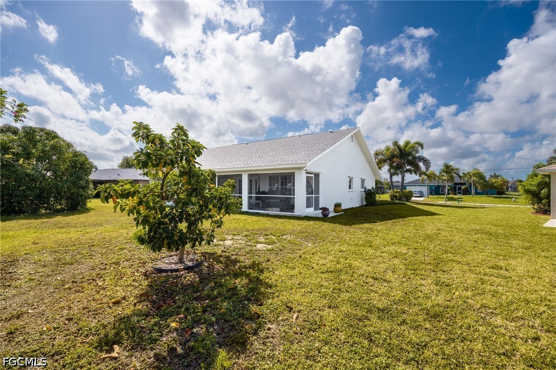 3 Bed SingleFamilyResidence for Sale in Cape Coral, photo 27