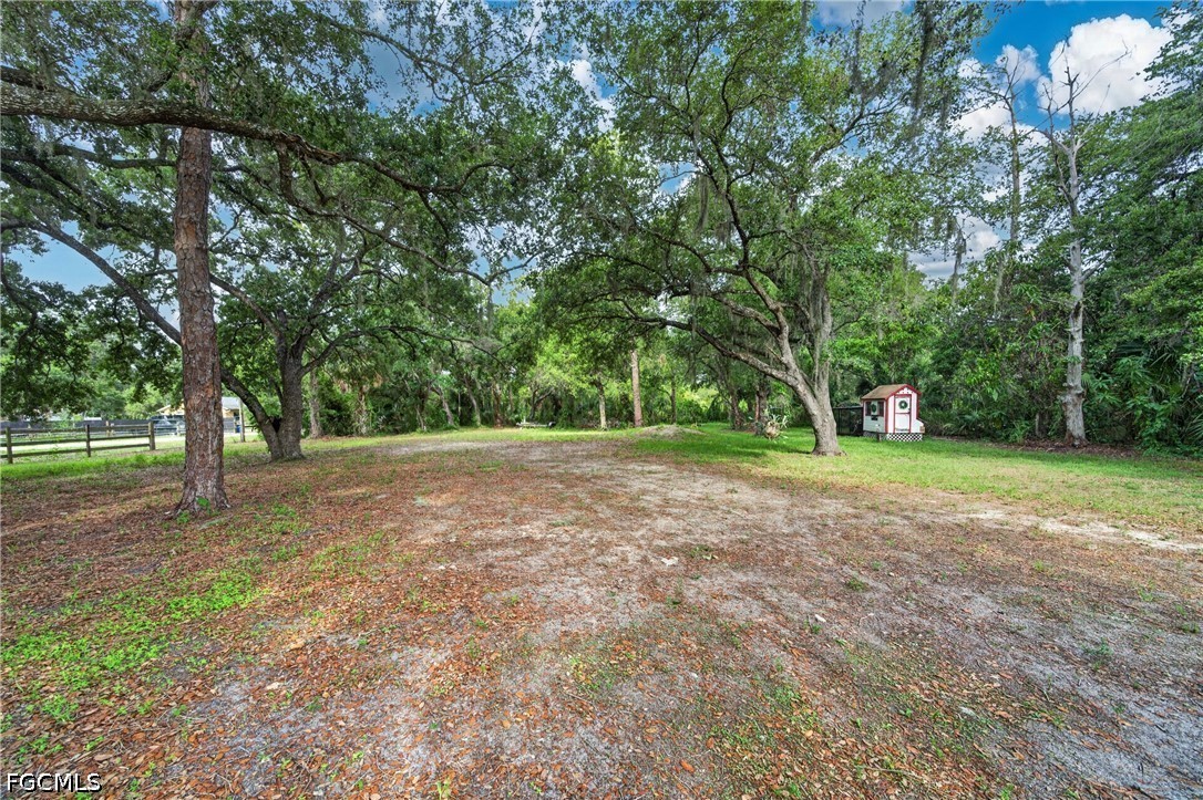3 Bed SingleFamilyResidence for Sale in Acreage, photo 27