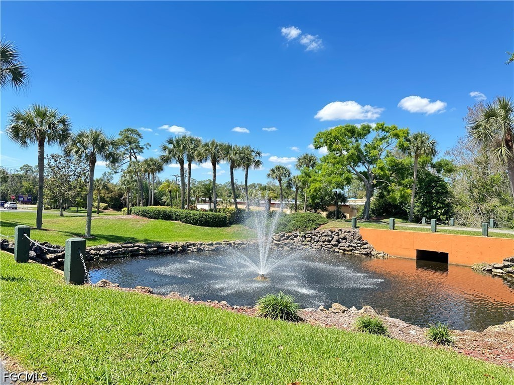 2 Bed SingleFamilyResidence for Sale in North Fort Myers, photo 27