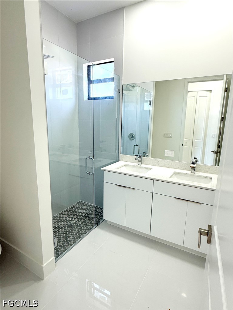 4 Bed SingleFamilyResidence for Sale in Cape Coral, photo 27