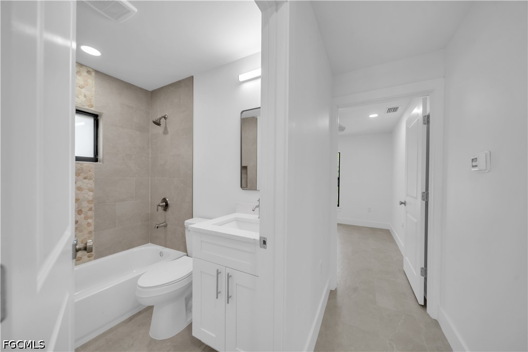 3 Bed SingleFamilyResidence for Sale in Lehigh Acres, photo 27