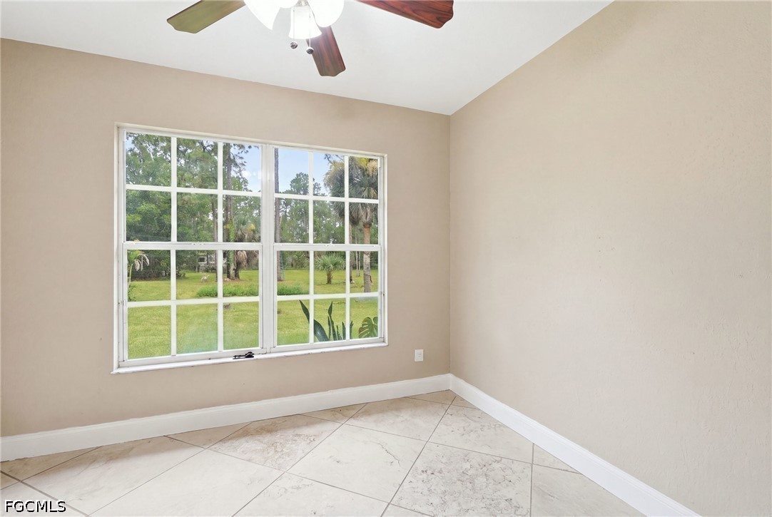 3 Bed SingleFamilyResidence for Sale in Naples, FL, $549,900 — photo 27