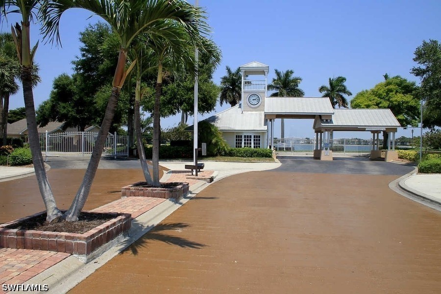 2 Bed Waterfront Home for Sale in Naples, FL, $2,200 — photo 27