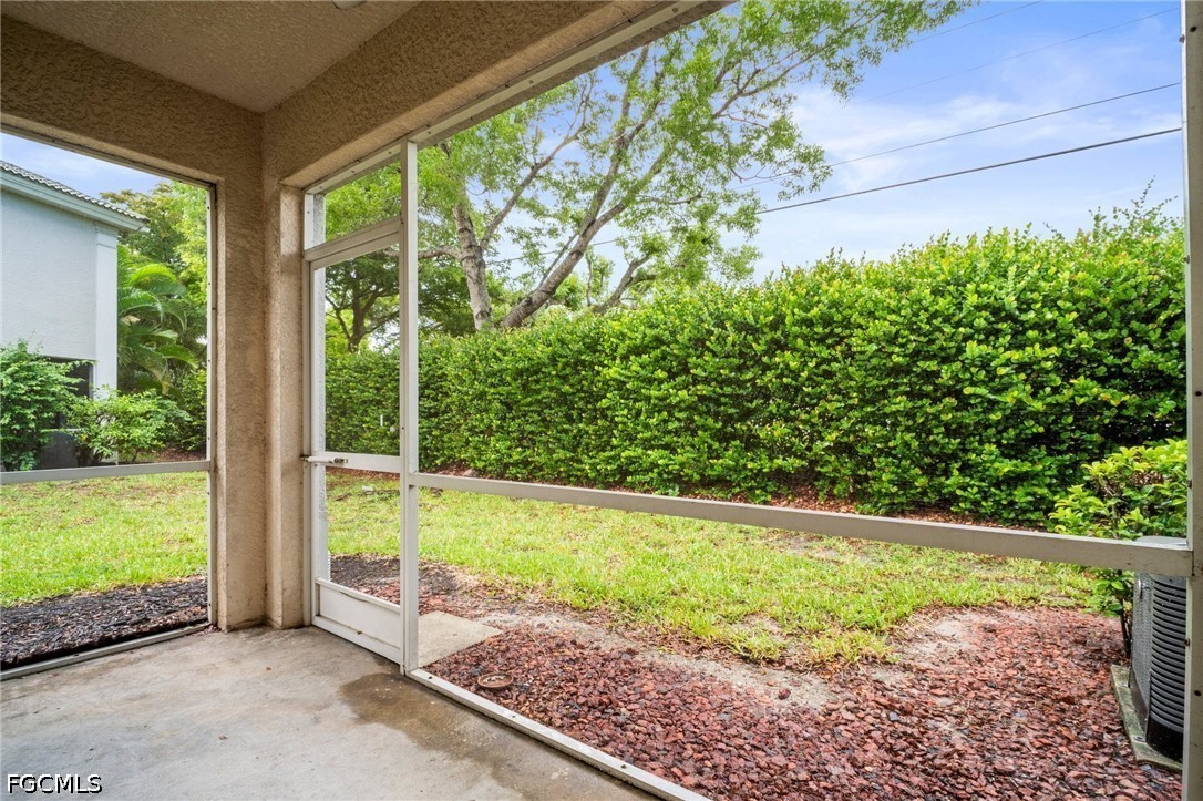 2 Bed Townhouse for Sale in Winkler Estates, FL, $1,400 — photo 27