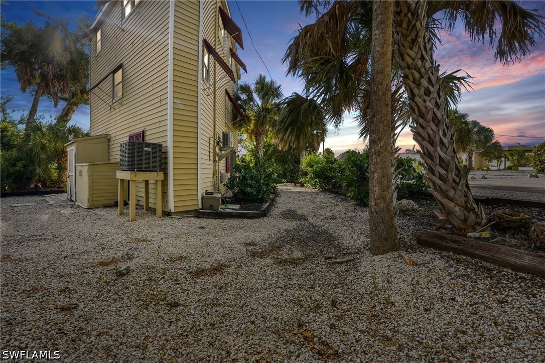 2 Bed SingleFamilyResidence for Sale in Gulf Heights, FL — photo 27
