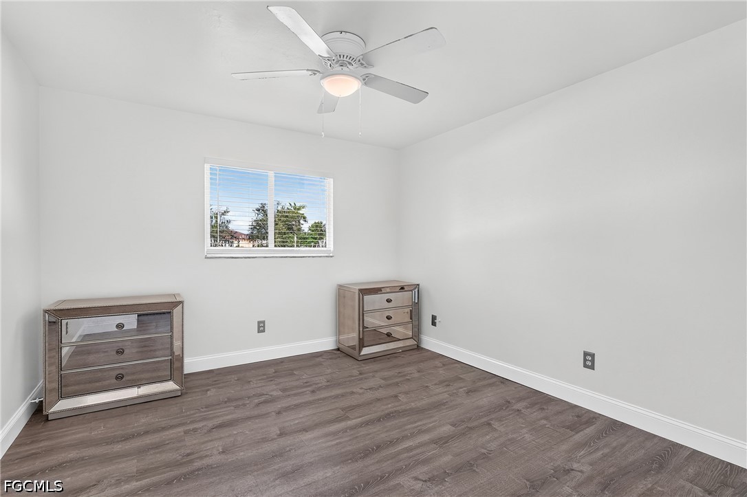 4 Bed SingleFamilyResidence for Sale in Mirror Lakes, FL — photo 27
