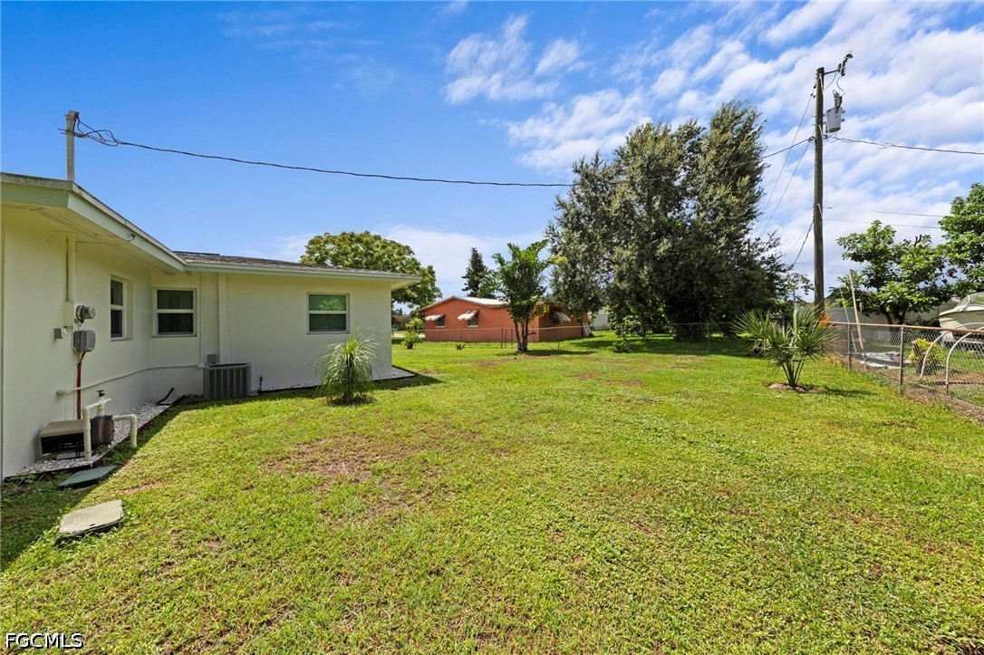 2 Bed SingleFamilyResidence for Sale in Wedgewood, photo 27