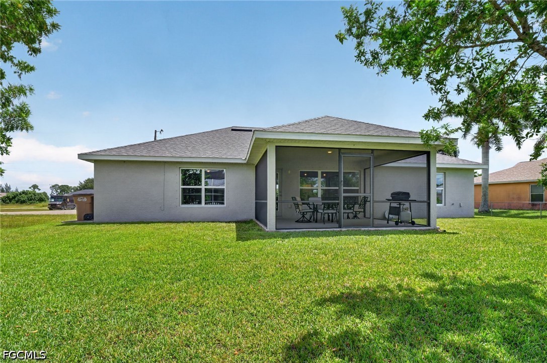 3 Bed SingleFamilyResidence for Sale in Cape Coral, photo 27