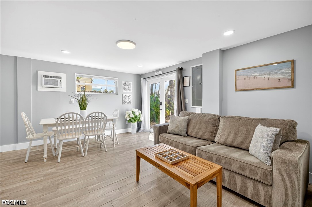 6 Bed Quadruplex for Sale in Seagrape, photo 27