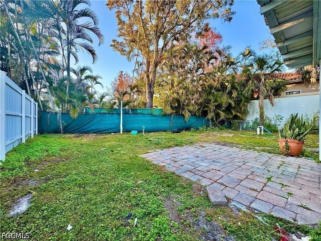 3 Bed SingleFamilyResidence for Sale in Fort Myers, FL — photo 27
