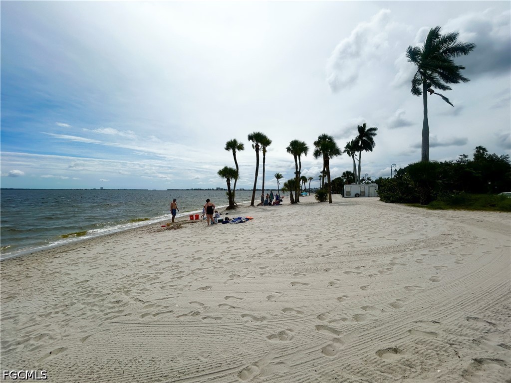 2 Bed Condominium for Sale in Capeway Condo, photo 27