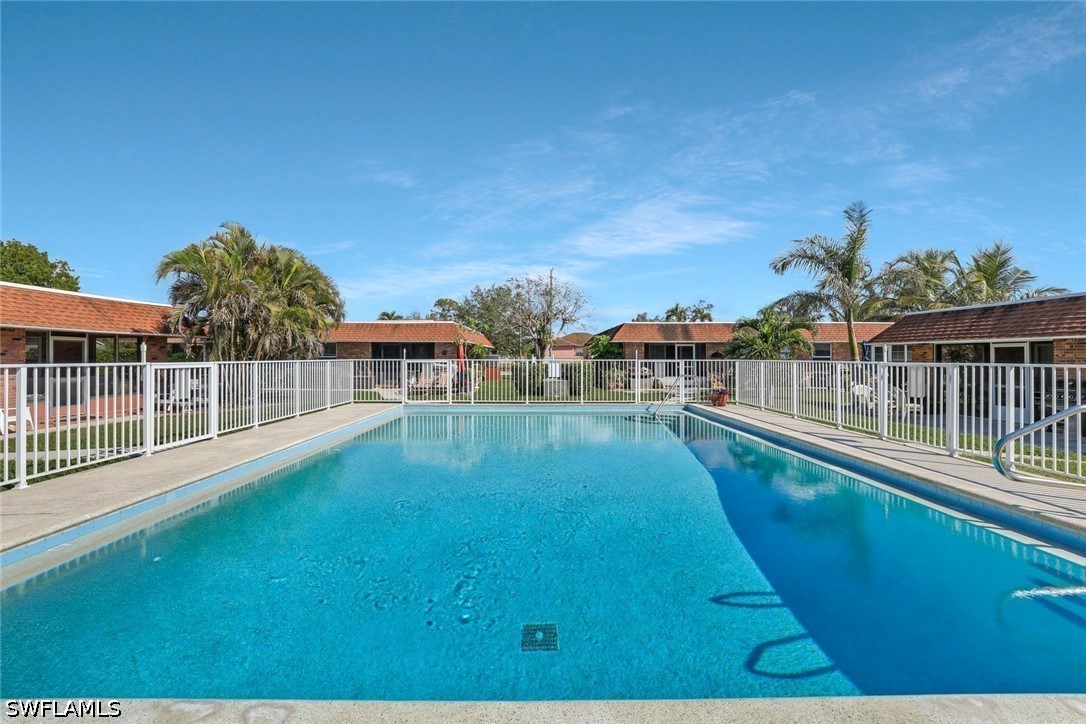 2 Bed Waterfront Home for Sale in Naples, photo 27