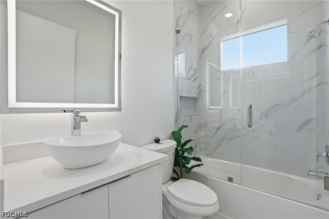 4 Bed SingleFamilyResidence for Sale in Port Labelle, photo 27